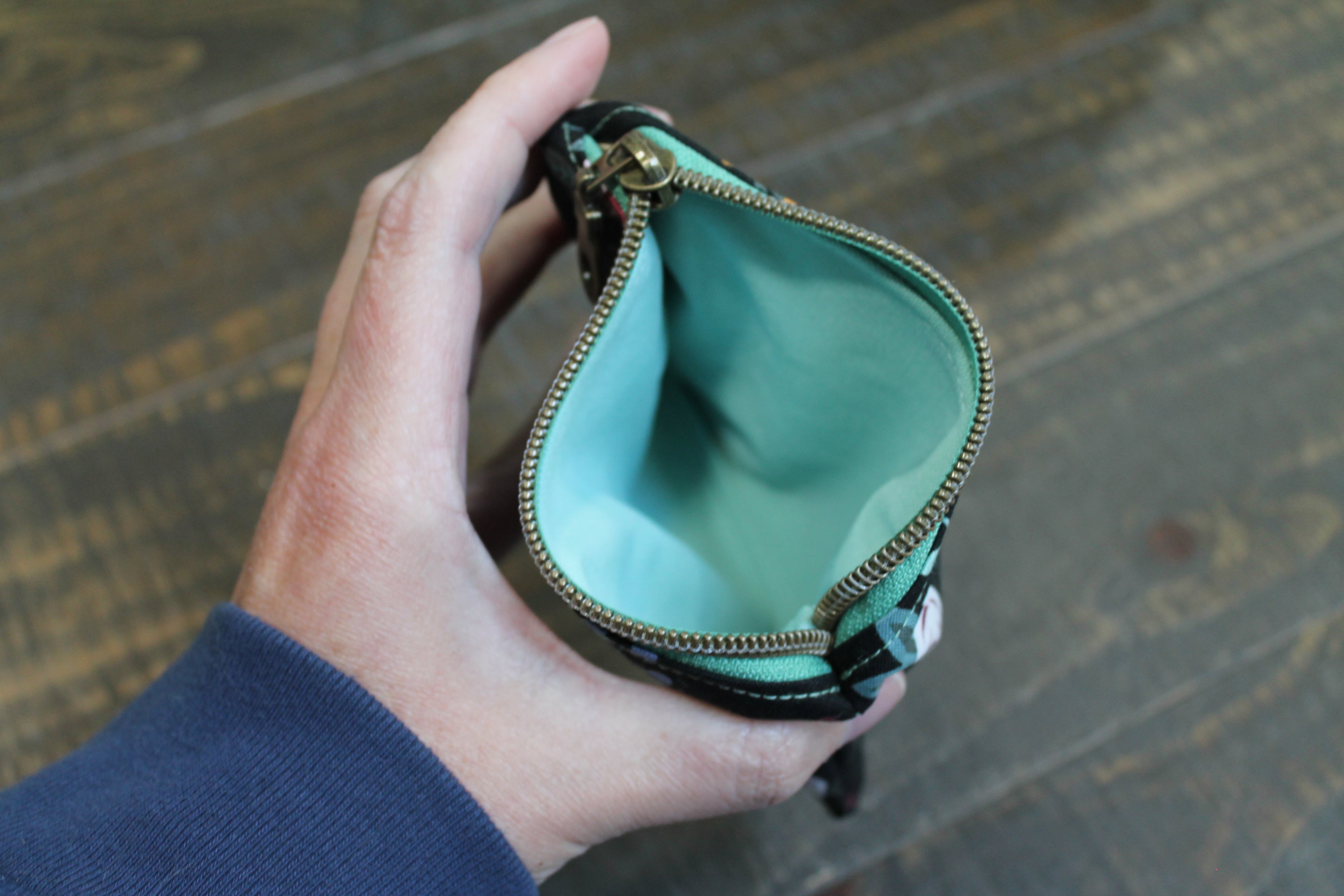 The Little Keeper - Black Floral Coin Purse